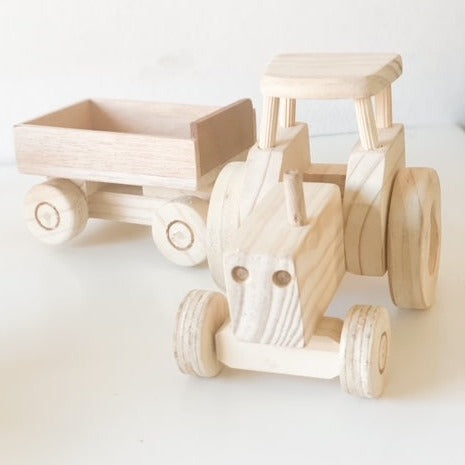 tractor de madera para decorar y jugar. tractor para jugar a la granja. elemento para decorar habitación infantil.