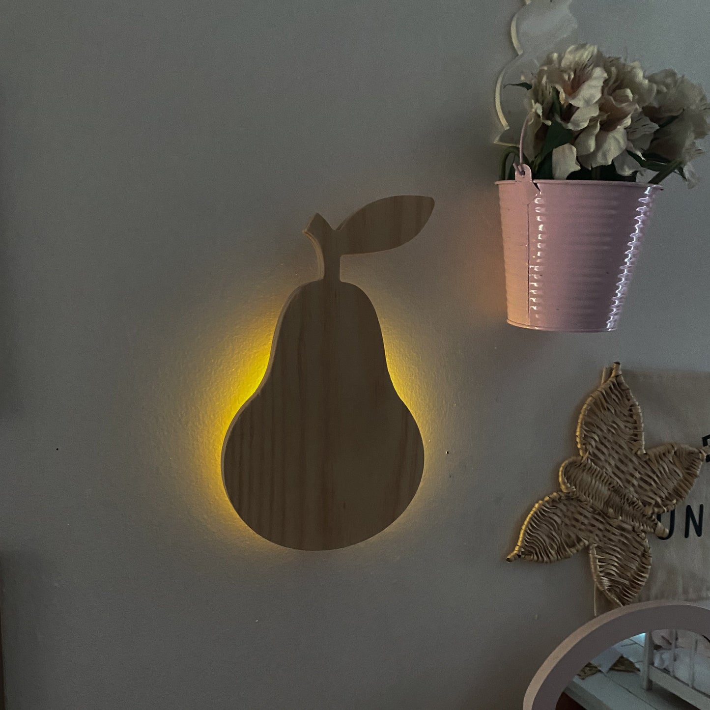 luz tenue para iluminar la habitación de niños.