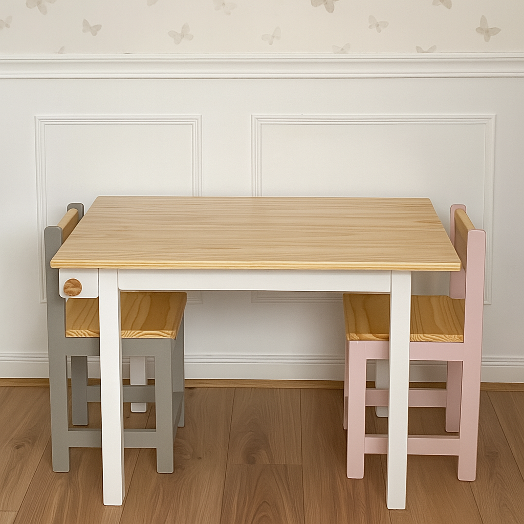 mesa infantil de madera + 2 sillas