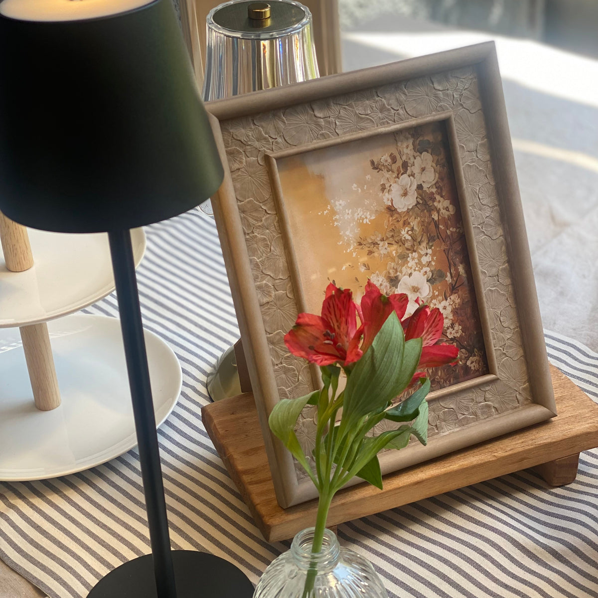 pizarra o cuadro decorativo para poner en la mesa