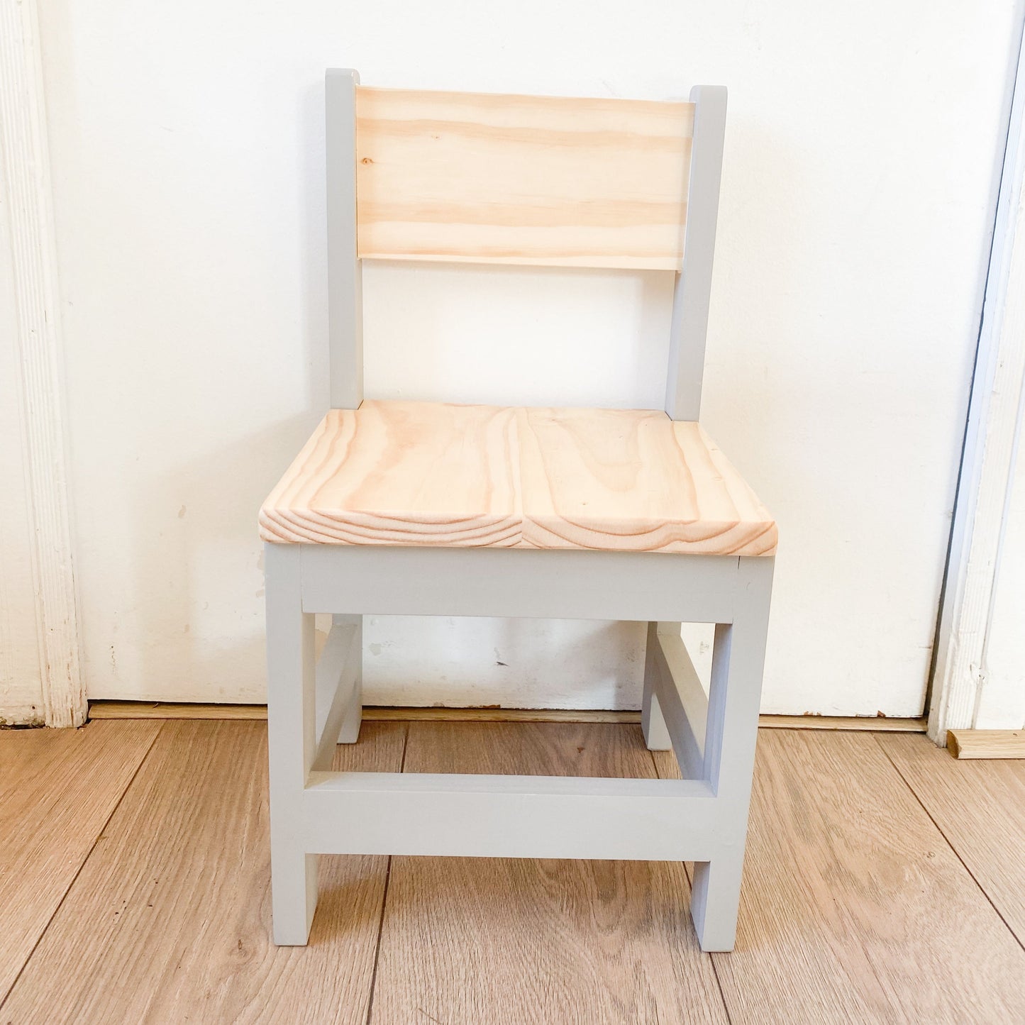 silla de madera infantil montessori