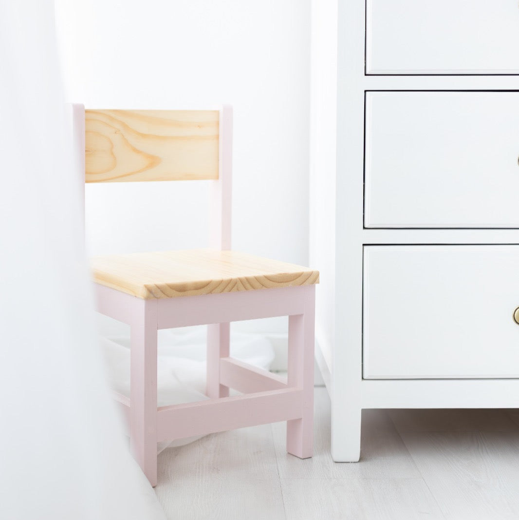 silla para niños de madera artesanal