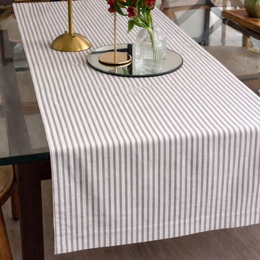 Camino de mesa líneas grises