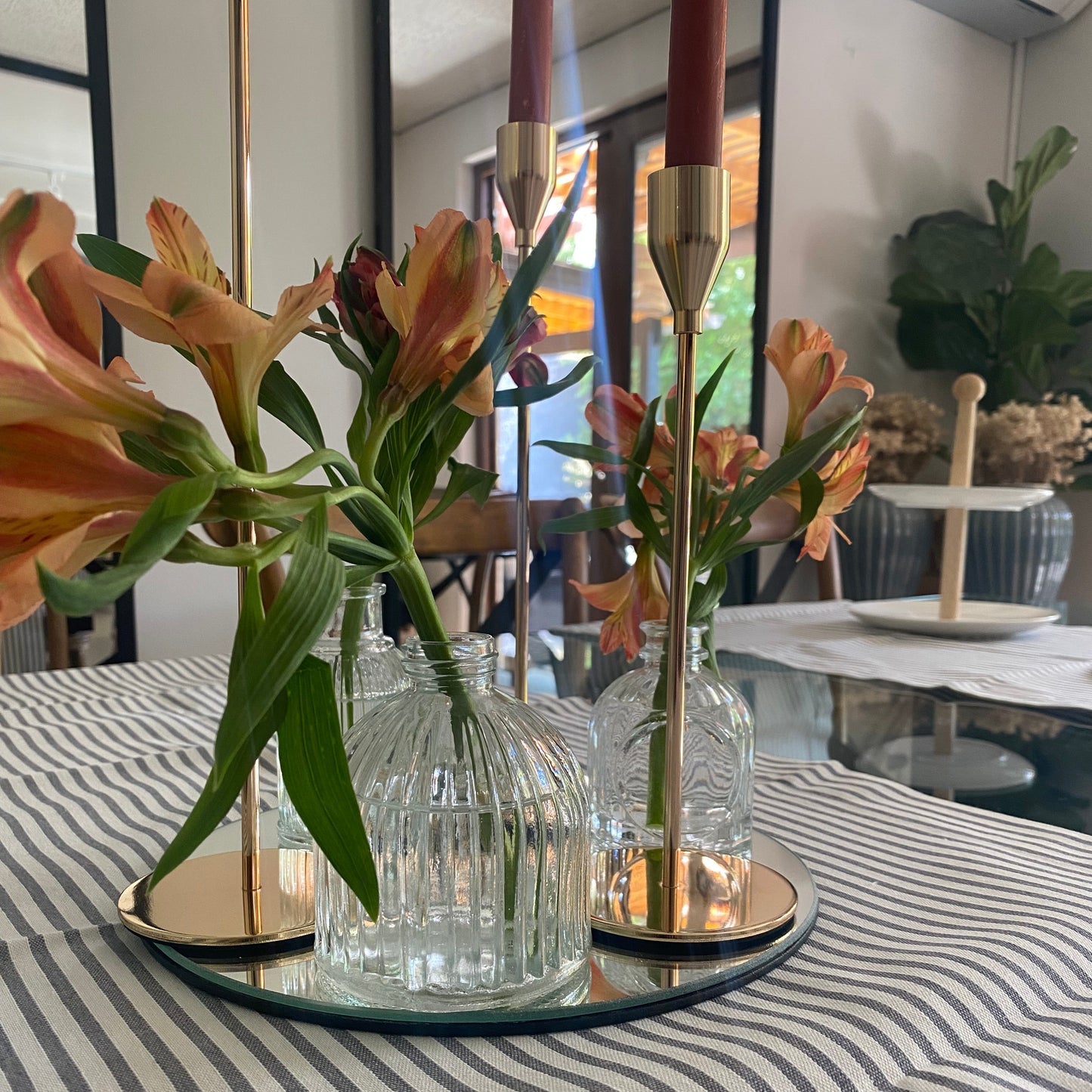 Mesa para Celebrar – Elegante | Kit Esencial