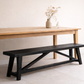 banqueta de madera teñida negra