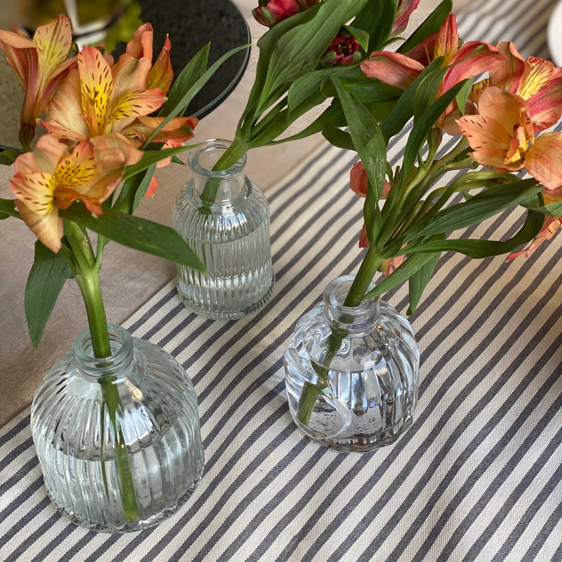 floreros decorativos pequeños de vidrio 