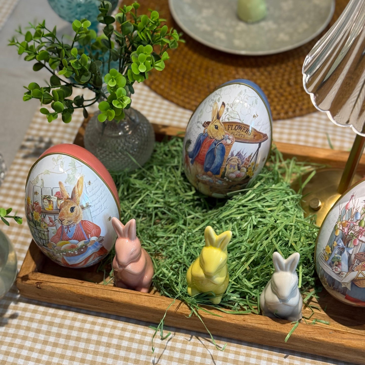 Huevo de Pascua Metálico – Edición Ilustrada